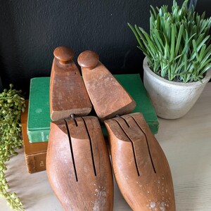 Vintage Wooden Shoe Tree Pair, Antique Shoe Tree Pair, Rustic Wooden Antique Shoe Stretcher Pair