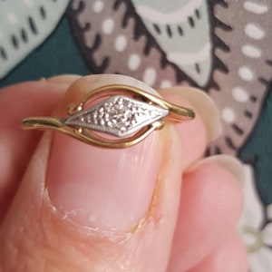 55E Art Deco 18ct gold + platinum unusual diamond ring size M