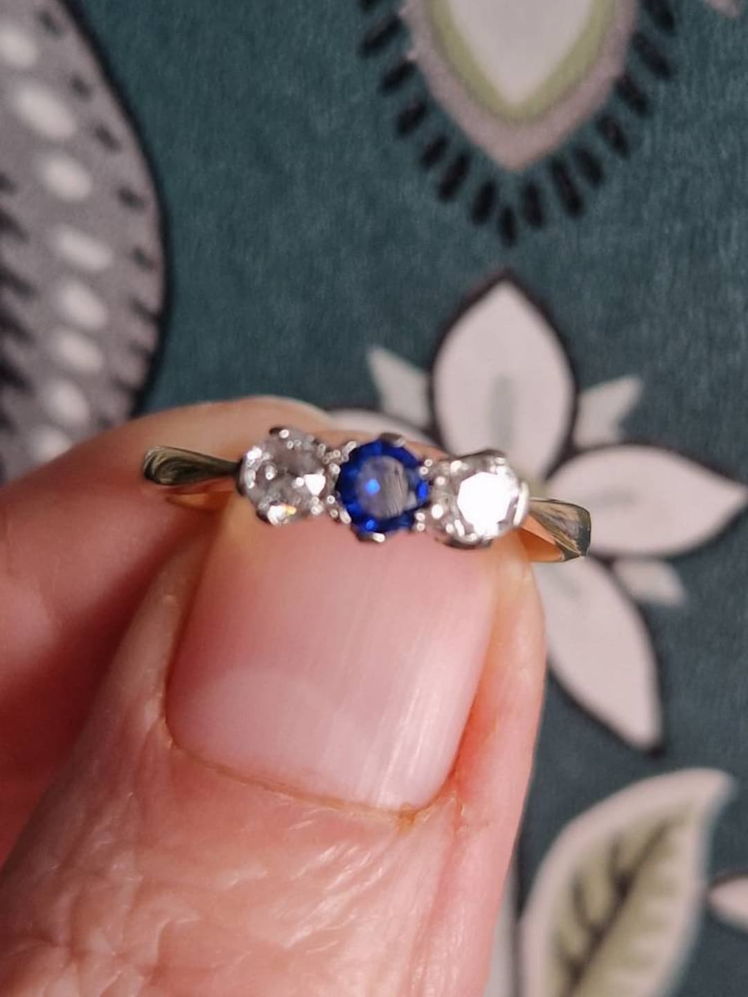 538E Art Deco 1930s Period Ring in 18ct Gold Sapphire Diamond Trilogy