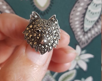 247z adorable fox or wolf head marcasite brooch black paste eyes. Art Deco.