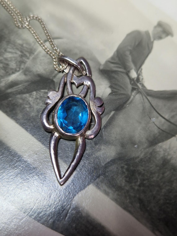 Pendentif pierre de turquoise naturelle, pierre bleue, charme collier, chakra, bijoux ethnique, tibet, - Un grand marché