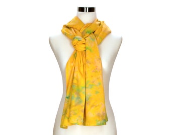 Pañuelo de rayón batik - Estampado acuarela amarillo soleado, 20" x 85"