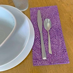 Cloth Napkins - Modern Purple Dot Dinner Napkins, Set of 4 Reuseable Napkins, Cotton Batik Fabric Table Napkin, Hostess Gift & Kitchen Gifts