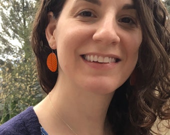 Fall Leaf Dangle Earrings – Hypoallergenic Autumn Jewelry