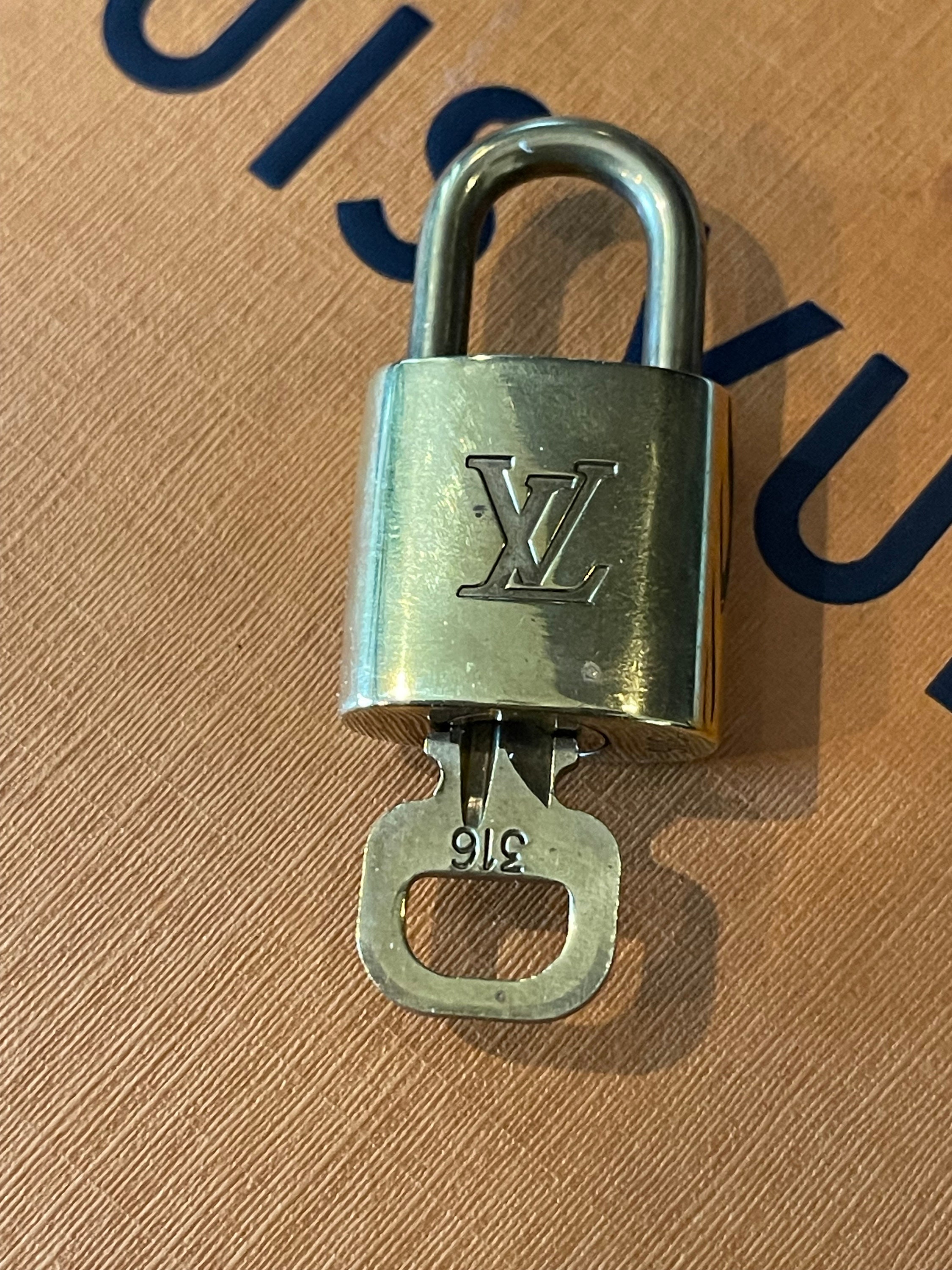 Louis Vuitton Lock 316 - Etsy