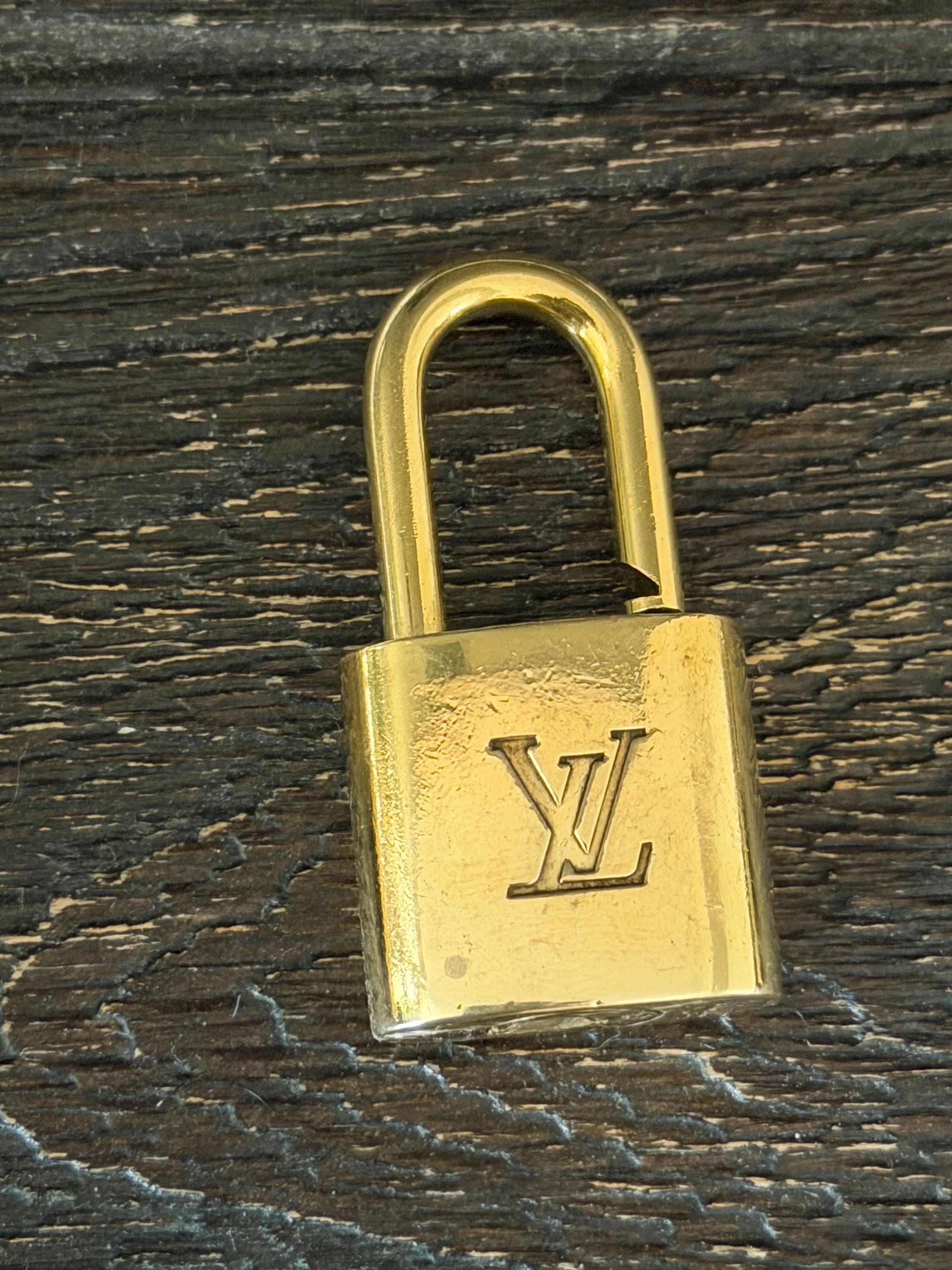 Louis Vuitton Key 307 - Etsy