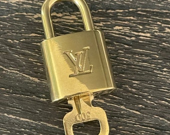 LOUIS VUITTON AUTH BRASS #313 LOCK KEY PADLOCK- POLISHED! Fits all bags! USA
