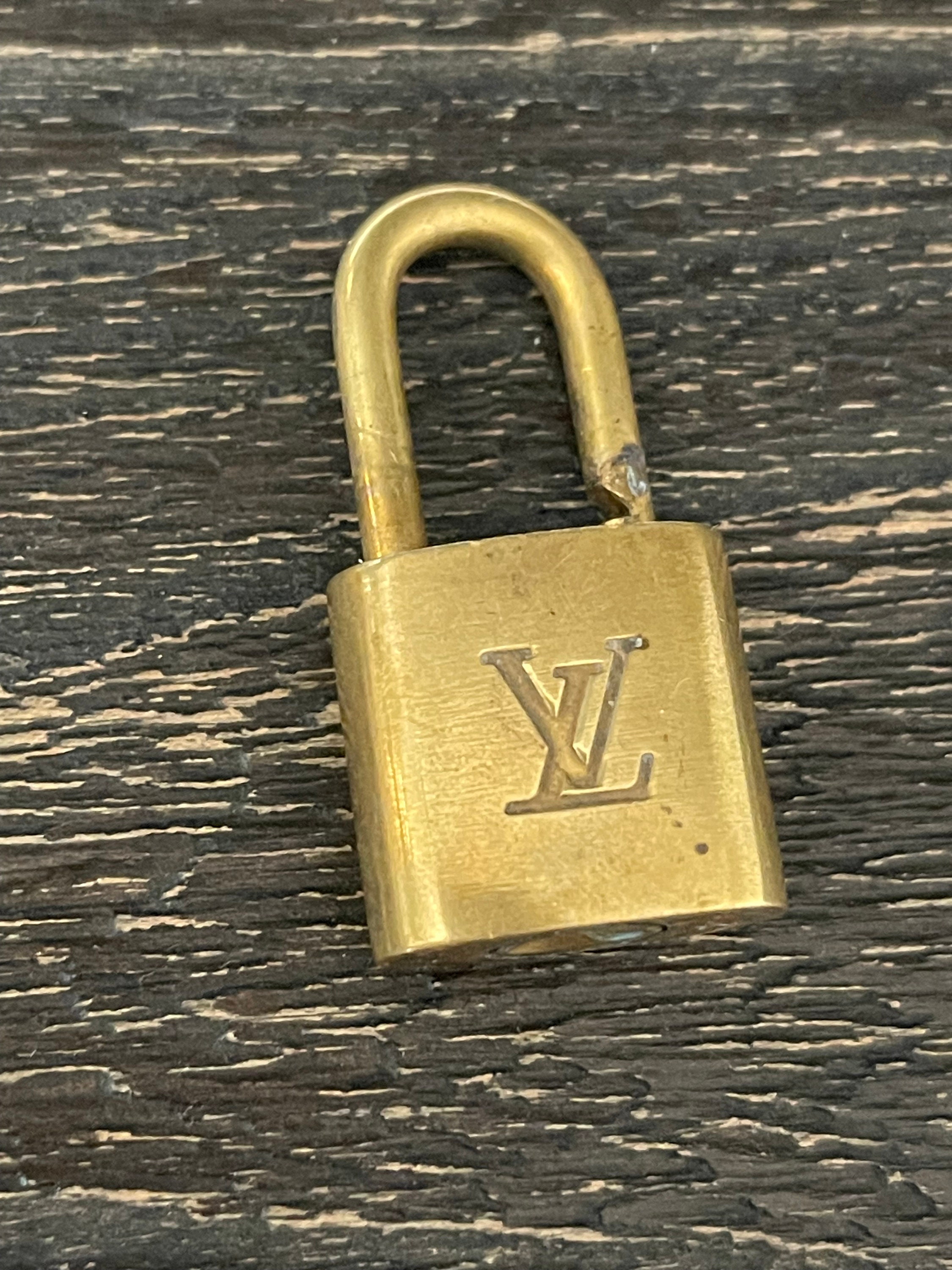 Louis Vuitton, Jewelry, Lv Lock Necklace 323 No Key