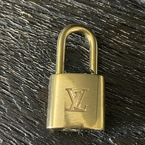 Louis Vuitton Key 303 - Etsy