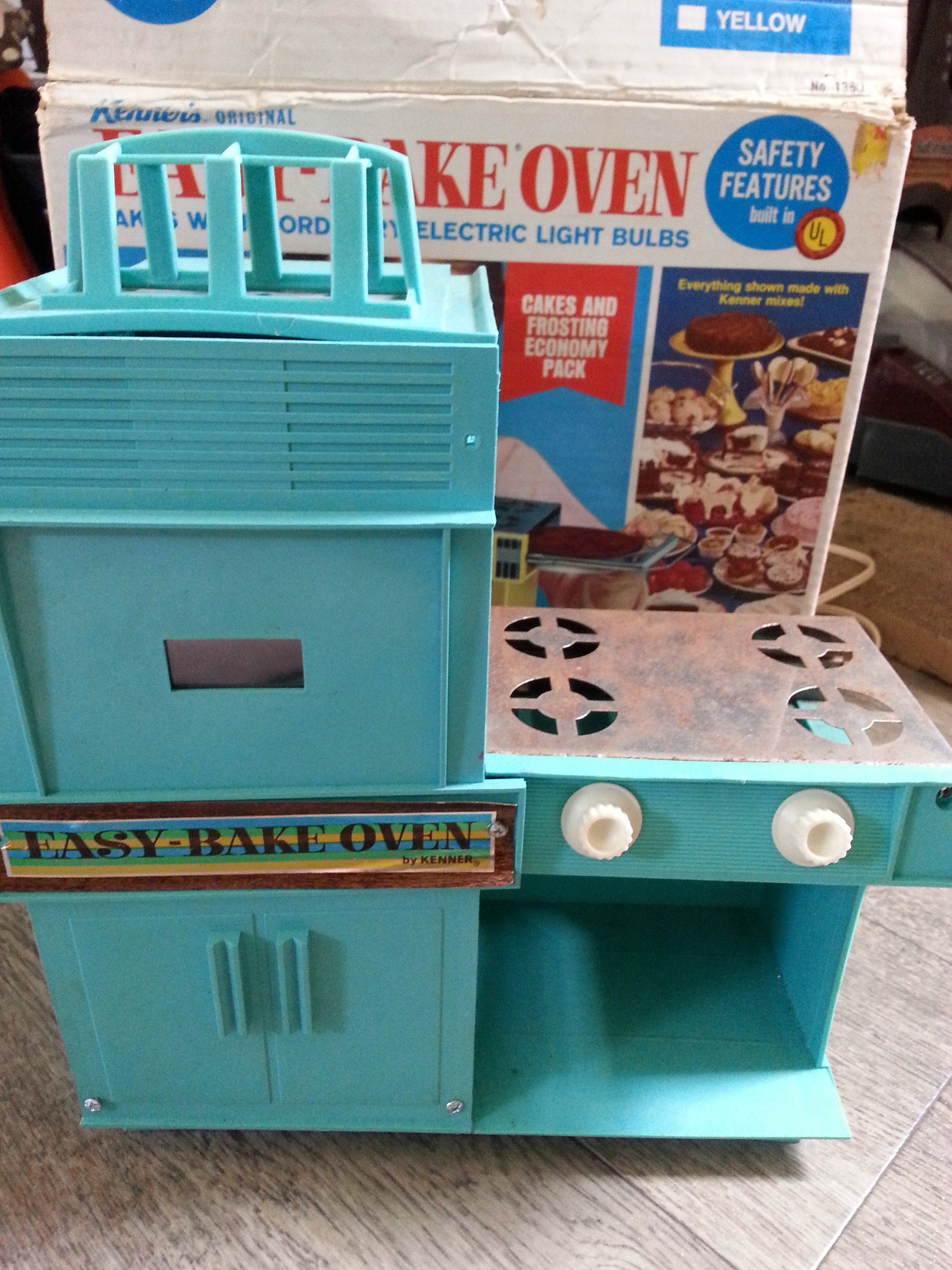 1968 Easy Bake Oven