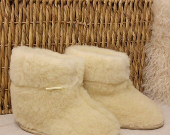 100% Sheep Wool Boots Cozy Foot Slippers Hard Sole Sheepskin Mens  Natural Cream Colour