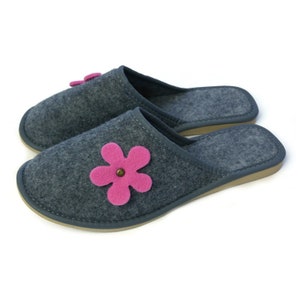 Ladies Women's Girls Pink Flower Grey Felt Mule Slippers Birthday Gift Present for Her I Home Bed Guests Travel image 9