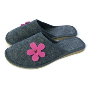 Ladies Women's Girls Pink Flower Grey Felt Mule Slippers Birthday Gift Present for Her I Home Bed Guests Travel image 2