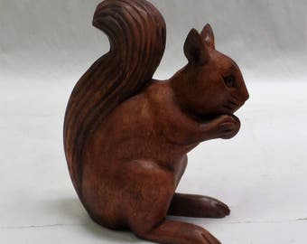 Squirrel wood carving (#sqrlet6.5)