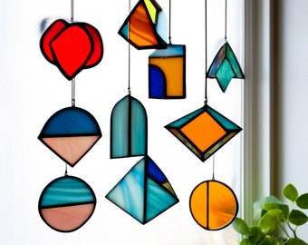 Carillon en verre coloré Vitrail suspendu Suncatcher, décor lochristine, traitement de fenêtre de condo, jardin, décoration de balcon mobile
