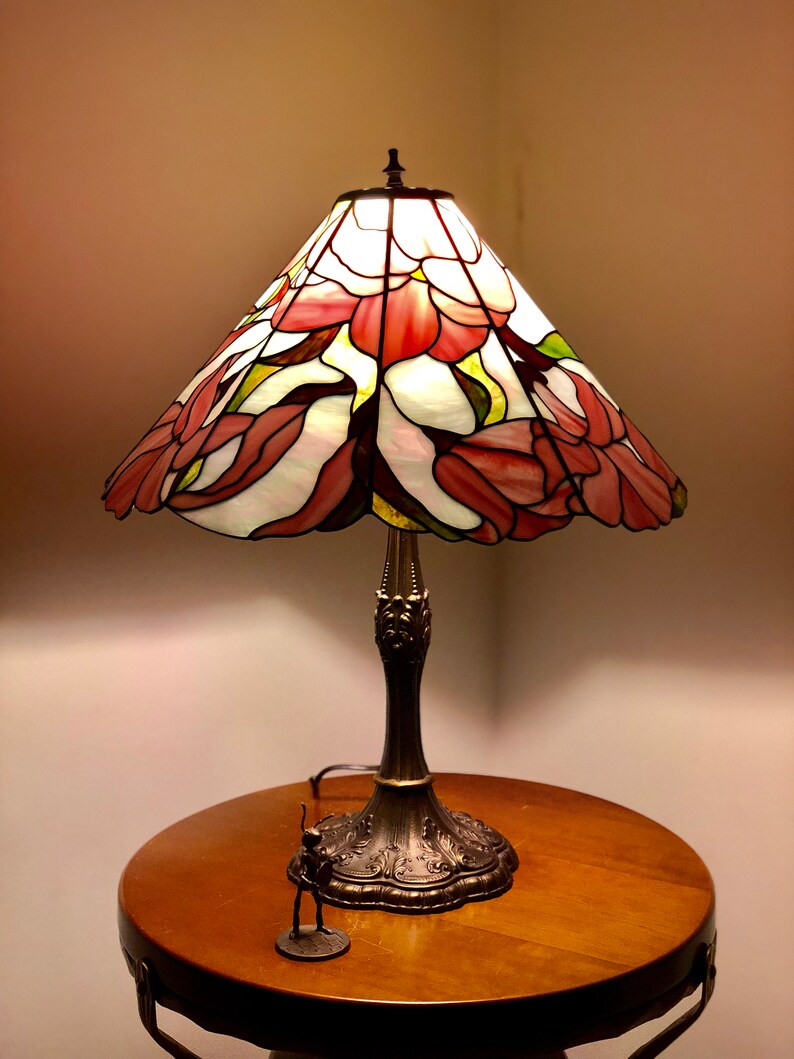 Stained Glass Lamp Flower Vintage Tiffani Desk Lamp Lampshade Etsy