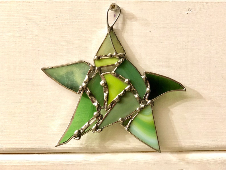 Star snowflake decoration ornament Window or wall hanging Custom Stained glass Green suncatcher Gift for mom 5 point star garden decor
