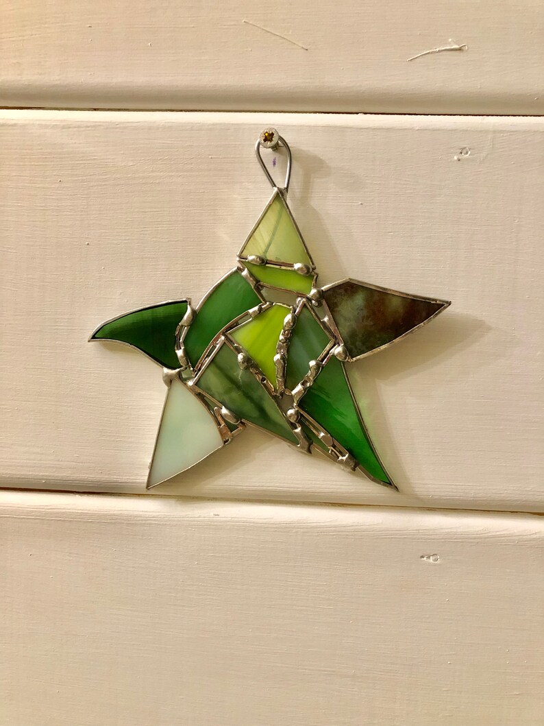 Star snowflake decoration ornament Window or wall hanging Custom Stained glass Green suncatcher Gift for mom 5 point star garden decor