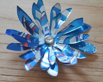 Venta de imanes florales reciclados, hechos con latas de aluminio recicladas (Budweiser y otras variedades). ¡Una idea de regalo única!