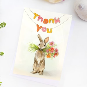 Cartão de agradecimento de coelhinho, 5"x7", branco dentro ecológico, coelho fofo 'Thanks a Bunch' com flores cosmos, cartão de arte de ilustração de aquarela.