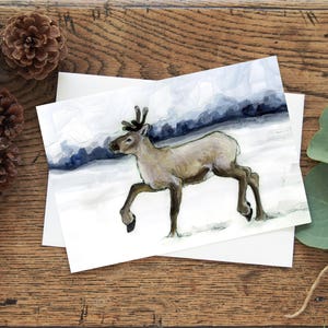 Carte de Noël caribou - carte de vœux renne - 5 x 7 po. vierge à l'intérieur - carte de correspondance hiver animal nordique - carte écologique - art de la toundra