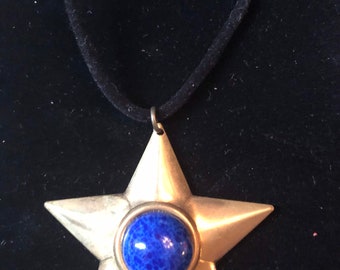 Collier d'étoile bleue