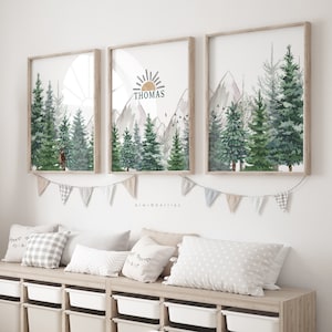 Signo de nombre del bosque, impresión de nombre digital, bosque y montañas, arte de pared de vivero personalizado, árbol verde personalizado, aventura salvaje al aire libre