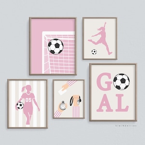Impresiones de fútbol femenino, conjunto de arte deportivo para niñas, póster de fútbol rosa, rosa pastel, conjunto de arte digital para niñas, regalo para niñas deportistas, portería de fútbol