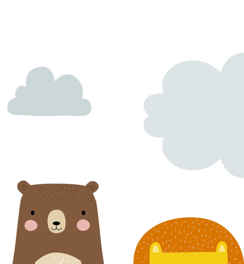 Puede incluir: Un oso marr&oacute;n con nariz y mejillas rosadas mira hacia la derecha. Un le&oacute;n amarillo y naranja con nariz y orejas amarillas es parcialmente visible en la esquina inferior derecha. Dos nubes grises est&aacute;n en el fondo.