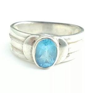 Vintage Art Deco Sterling Silver Band Ring with Light Blue Oval Cut Gemstone- Size 5.75