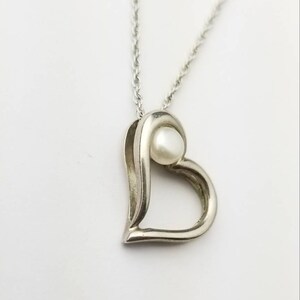 Vintage Sterling Silver Modernist Heart Necklace with Pearl and Thin Spiral Link Chain