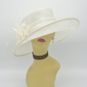 L17 Off white Kentucky Derby Hat Church Hat Wedding Hat Easter Hat Tea Party Royal Ascot With Feather Flower Med Brim Sinamay Hat Etsy
