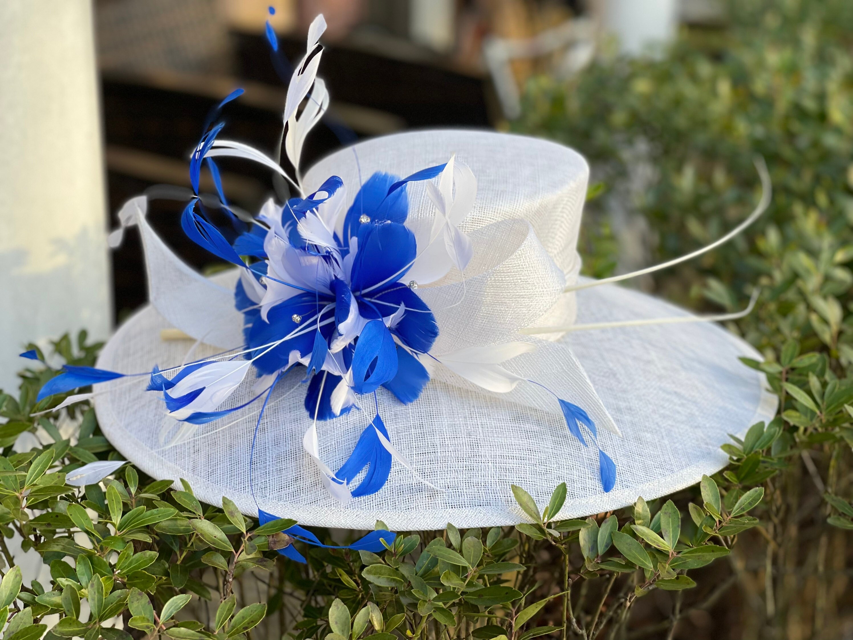Elegant Blue and White Race Day Hat, Sinamay M935 Ivory/white/light Blue Wide-brim Sinamay Hat – Kentucky  main image 3