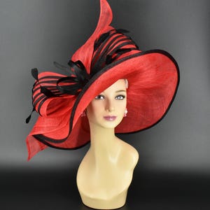 M23157 Cappello Sinamay a tesa larga color oro con fiocco gigante – Kentucky Derby / Royal Ascot / Matrimonio / Festa in giardino / Chiesa / Pasqua - Italia