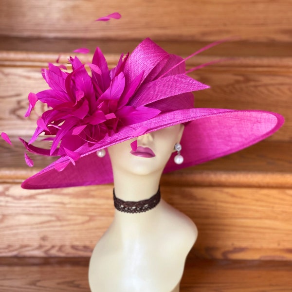 M936 (Sombrero fucsia) Sombrero Kentucky Derby Sombrero de boda Sombrero de Pascua Sombrero Royal Ascot Jumbo Pluma Flor Ala ancha Sombrero de Sinamay para mujer
