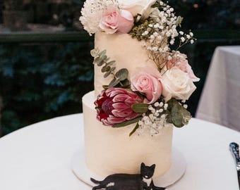 Custom Cat Wedding Cake Topper: Personalized Everlasting Pet Figurine