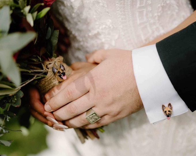 Ensemble d'accessoires personnalisés pour les mariés sur le thème des animaux de compagnie, pour le mariage d'un amoureux des chiens ou d'un amoureux des chats. Boutons de manchette personnalisés et pendentif bouquet.