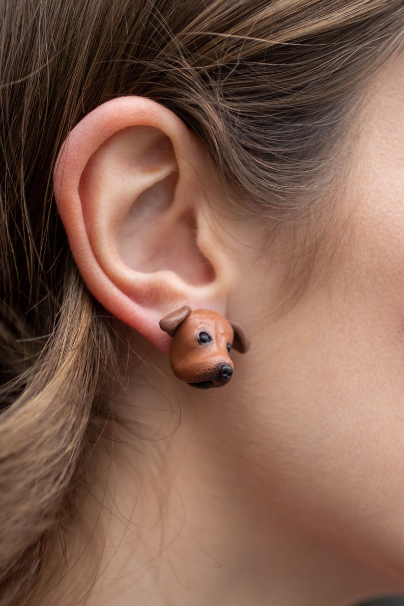 Pendientes Staffy: retrato de mascotas en 3D de arcilla polimérica, pernos prisioneros de perro Staffordshire Terrier, regalo de mamá Staffie, pendientes temáticos de perros para amantes del personal. imagen 3