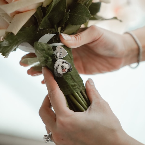 Dog memorial wedding bouquet charm, perfect for brides and pet lover marriages. Personalised bridal pendant handmade from photos with clay.