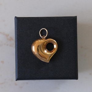 18k Puffy Heart Pendant | 18 karat solid gold charm