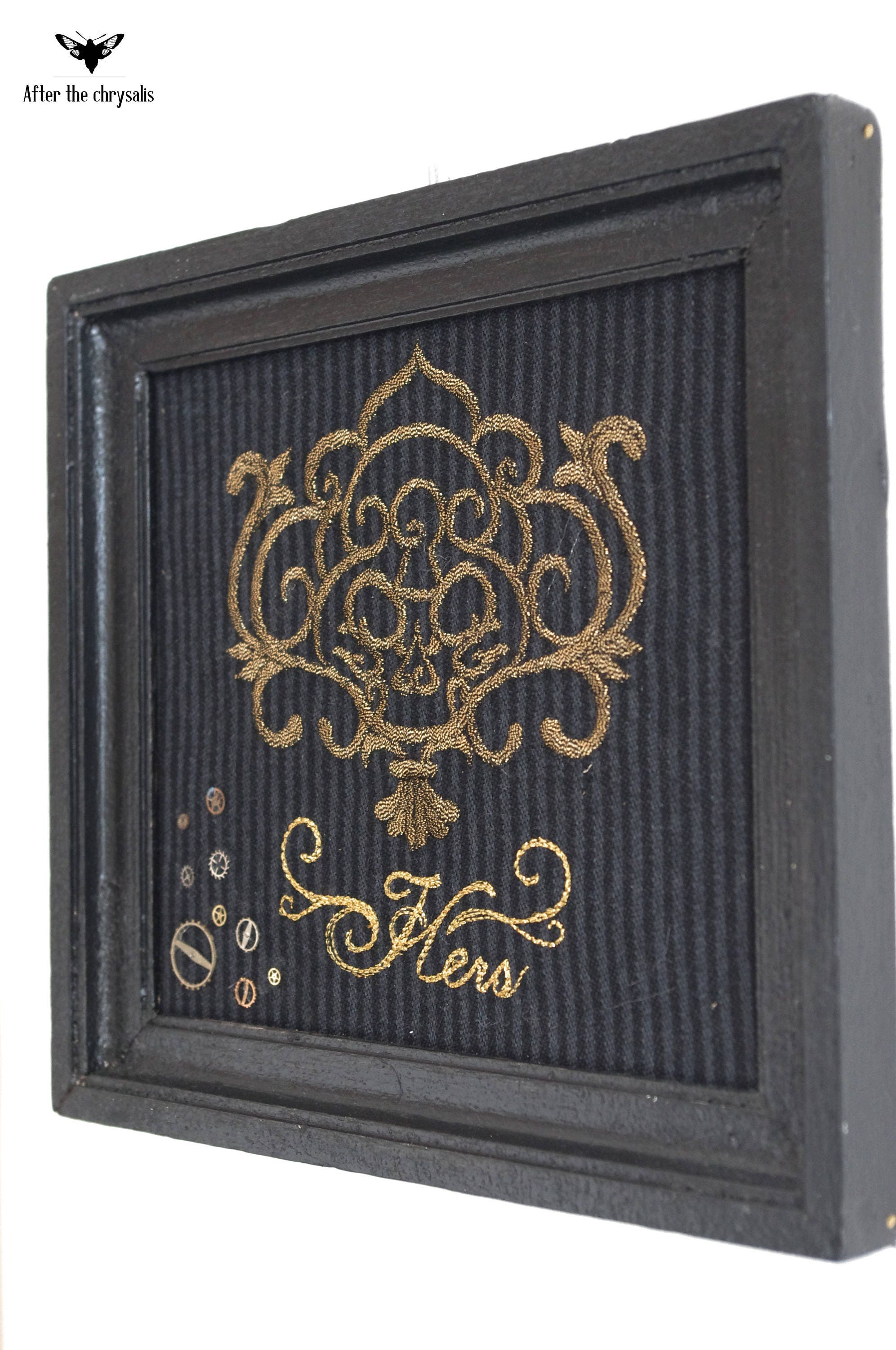 Cadre Steampunk Serrure, Rouages, Broderie Doré