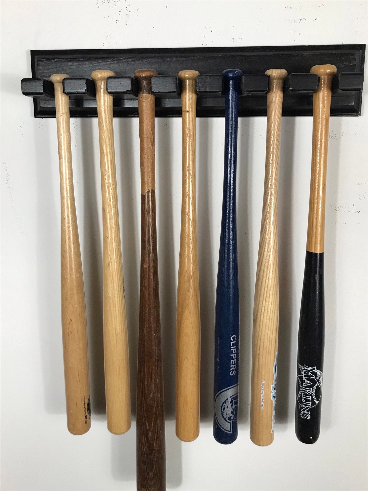 AdooAii Soporte Para Bate De Béisbol Y Sóftbol En Pared, Estante De
