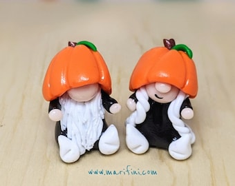 Pompoenminiatuurkabouters: polymeerklei halloweenbeeldje/verzamelobject handgemaakte halloweenkabouters plankweergave
