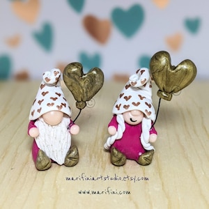 Golden Balloon Hearts Miniature Gnome Couple/ Handmade tiny polymer clay gnome/ love friend gnome desk gift/ doll display gnomes collection