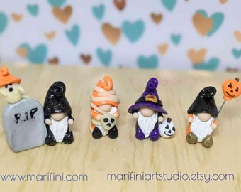 Halloween miniatuurkabouters/handgemaakte kleikabouters voor verzamelaars/glow in the dark mummiekabouter/bureaudisplay spookachtige kabouters