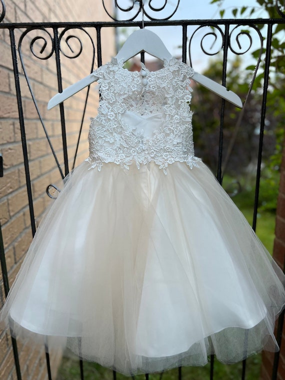 Floral Lace Key Hole Back Wedding Flower Girl Dress MD021