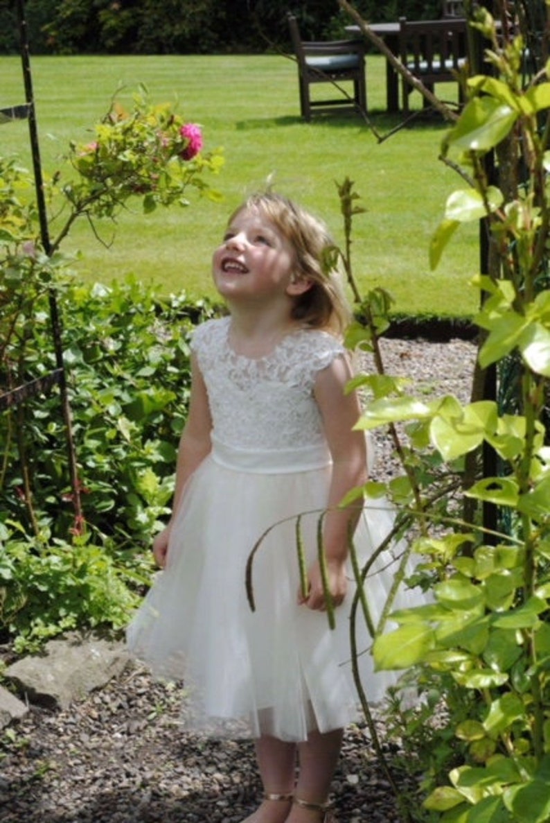 Beaded Lace Flower Girl Dress with Big Bow M0071B image 3