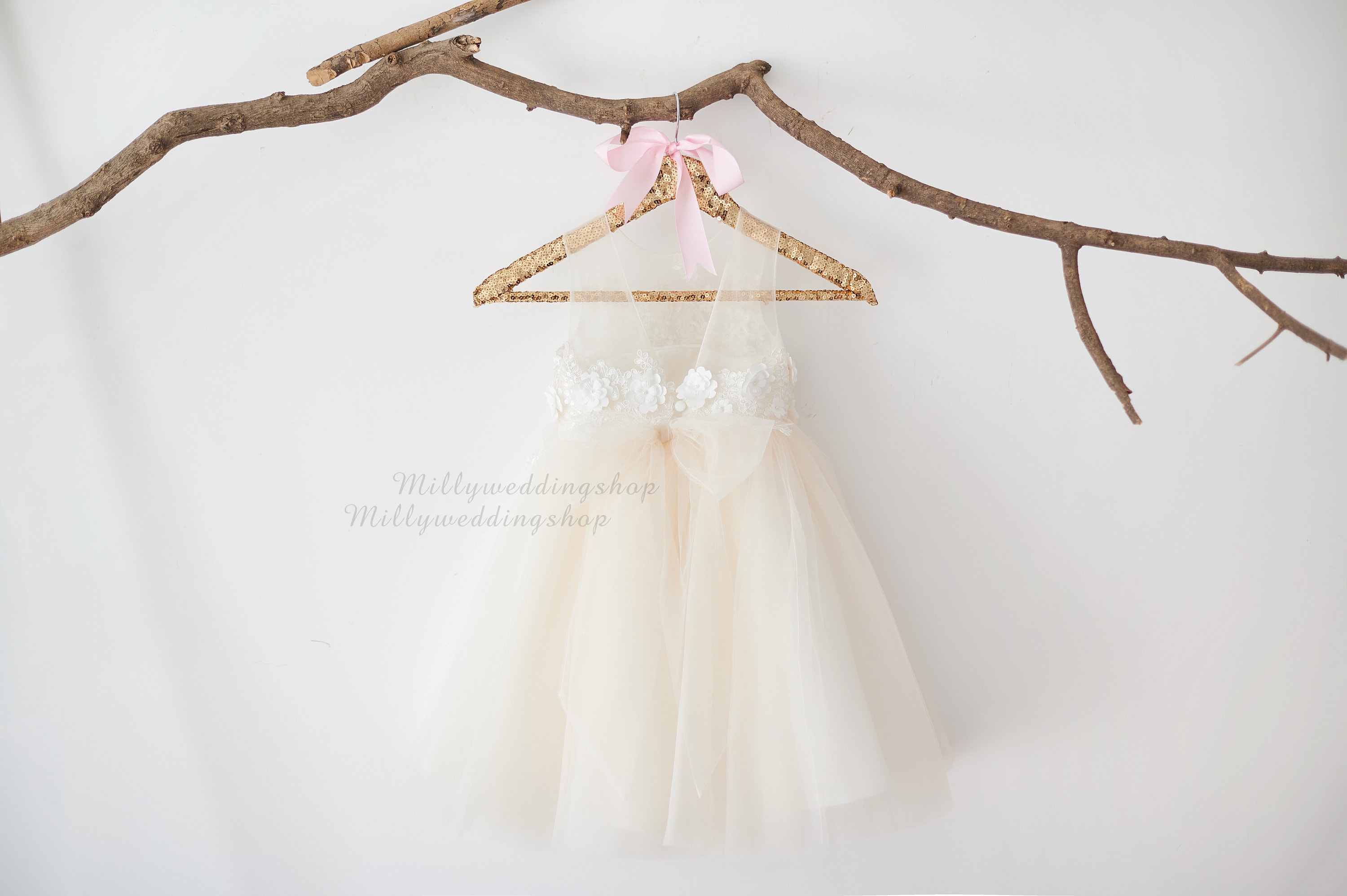 3D Flower Lace V Back Wedding Flower Girl Dress M0078 | Etsy UK
