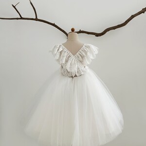 Cross-back Scalloped Lace Flower Girl Dress Wedding Bridesmaid Dress M106 imagem 2