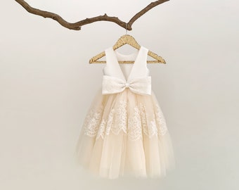 Vestido de niña de las flores con espalda en V y encaje M105